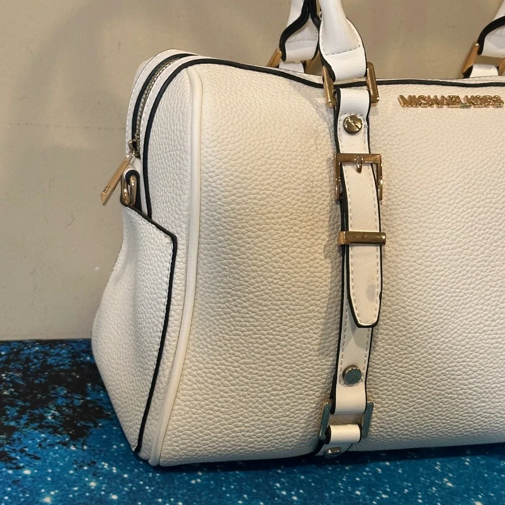 Michael Kors White bedord legacy purse with strap